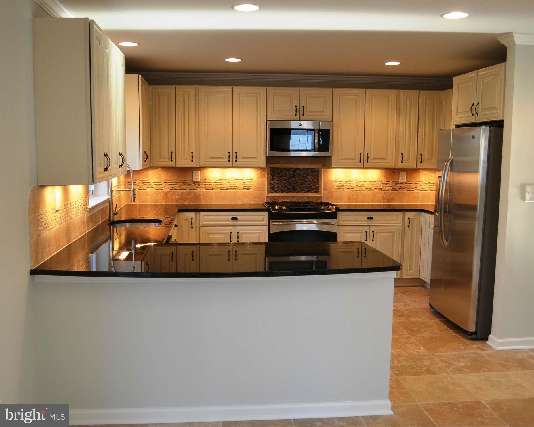 9931 Woodburn Road Silver Spring, MD 20901 - Photo 6 of 27 Kitchen