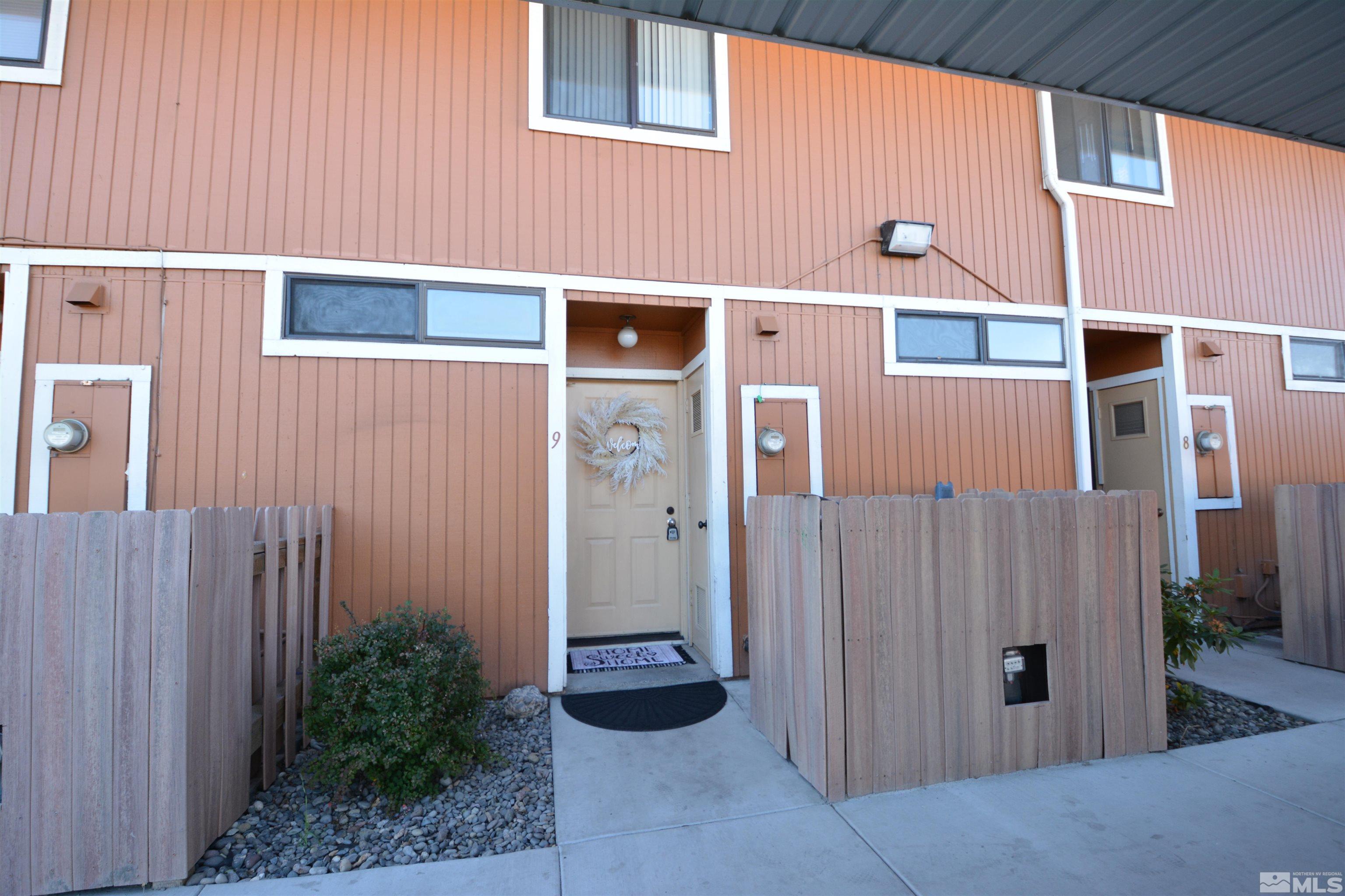 865 Nutmeg Place Reno, NV 89502 - Photo 2 of 39 Photo 2