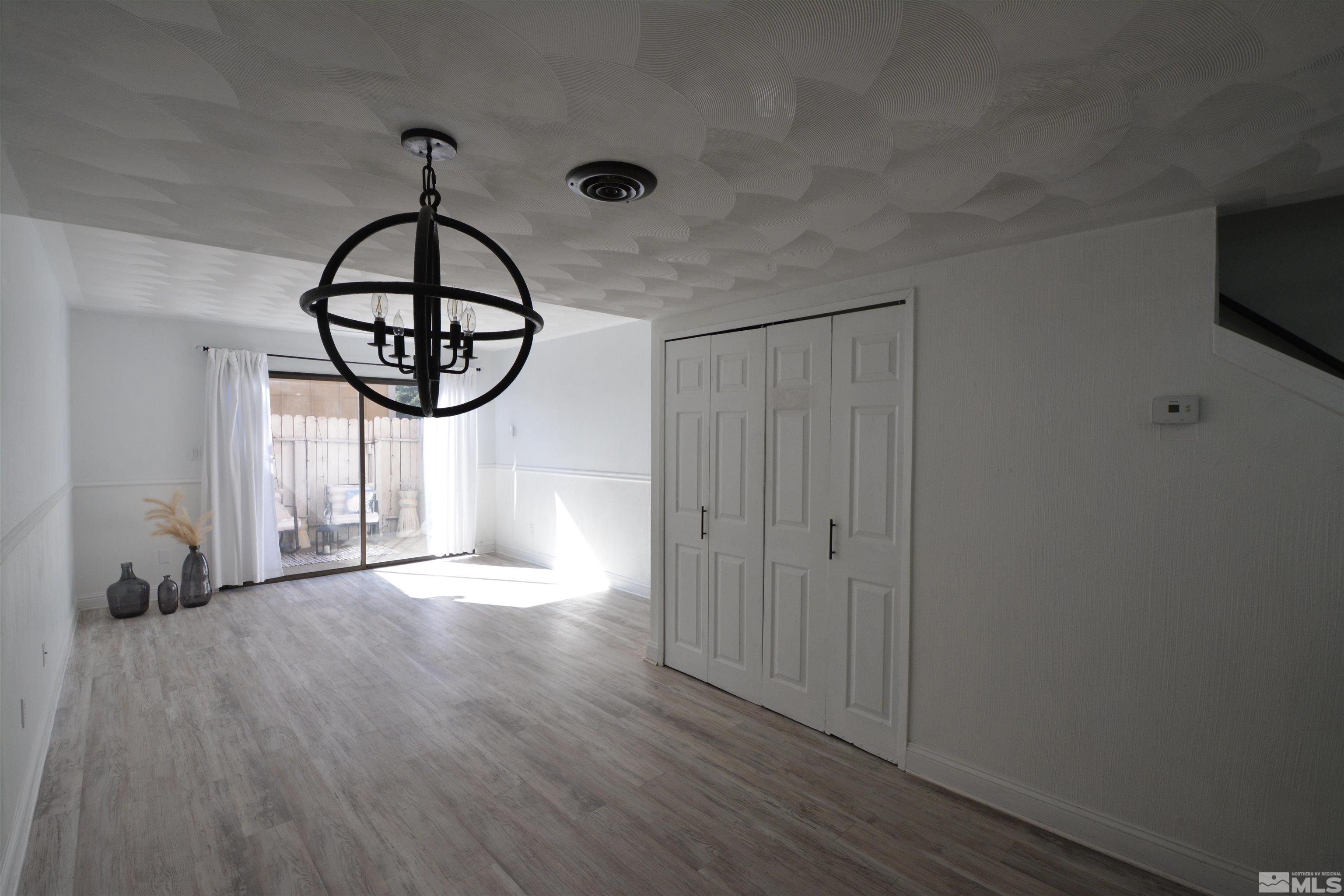 865 Nutmeg Place Reno, NV 89502 - Photo 3 of 39 Photo 3