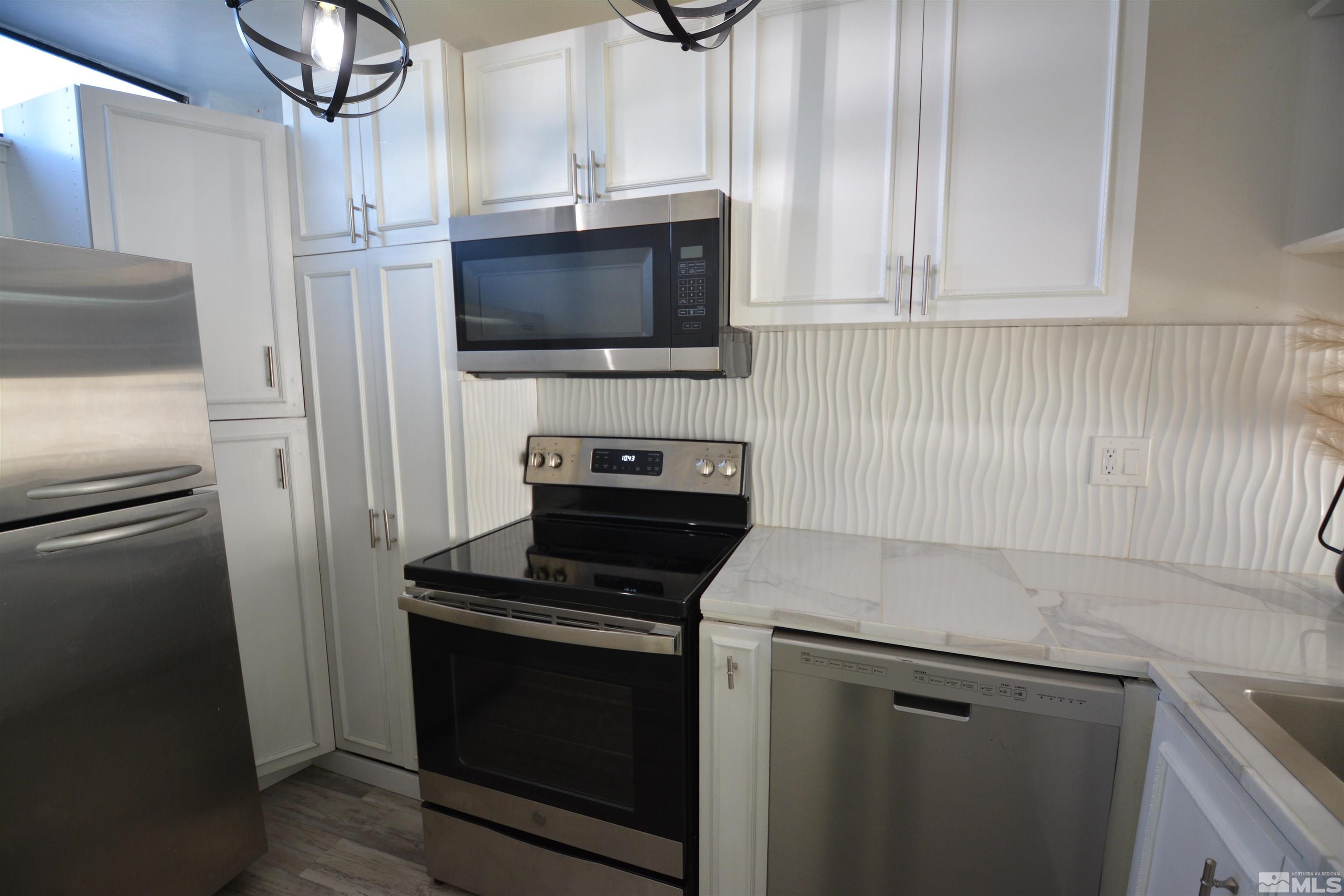 865 Nutmeg Place Reno, NV 89502 - Photo 5 of 39 Photo 5