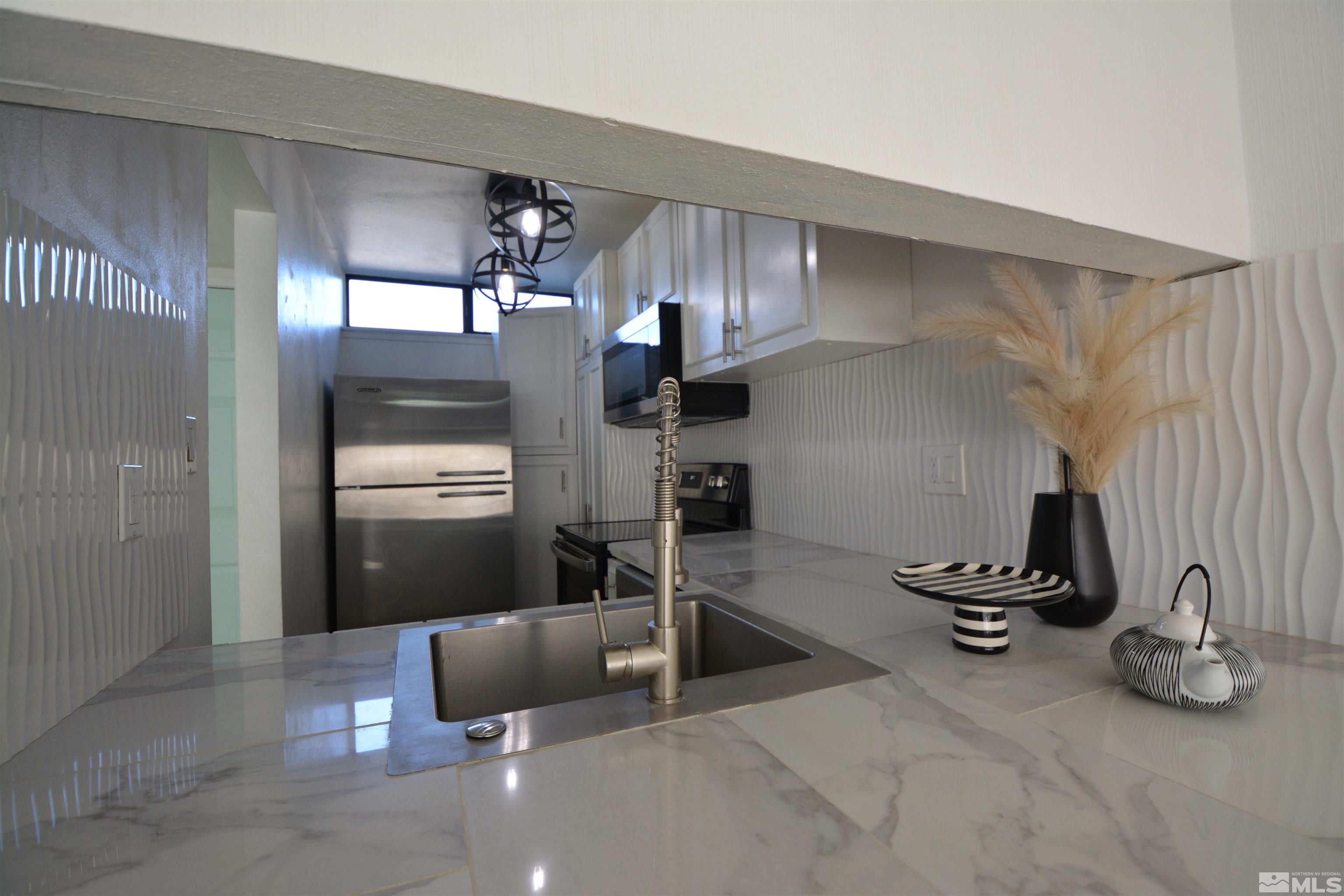 865 Nutmeg Place Reno, NV 89502 - Photo 6 of 39 Photo 6