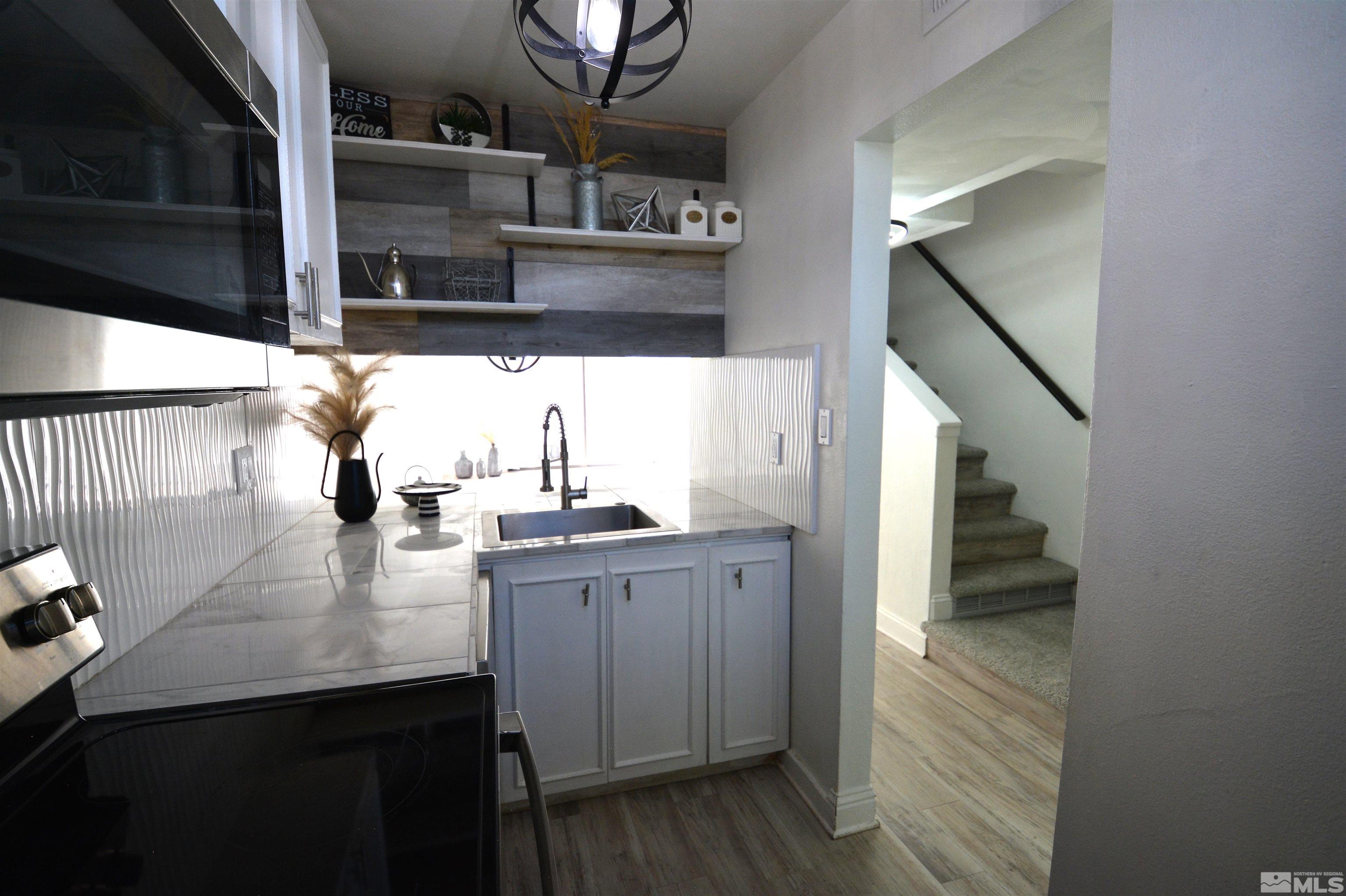 865 Nutmeg Place Reno, NV 89502 - Photo 8 of 39 Photo 8