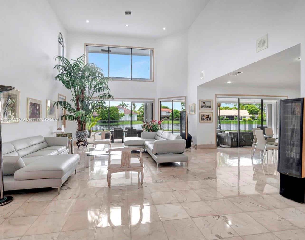 4855 Hunters Way Boca Raton, FL 33434 - Photo 8 of 34