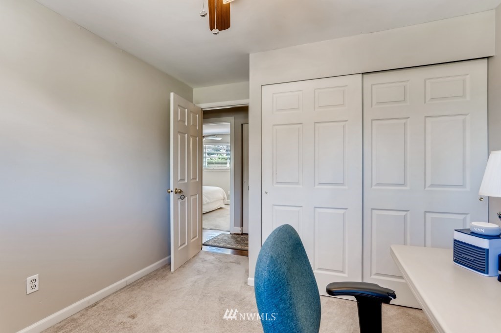 1809 Whitman Avenue Northeast Renton, WA 98059 - Photo 16 of 31 Gallery Image 16