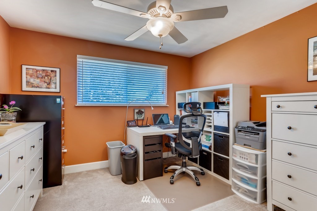 1809 Whitman Avenue Northeast Renton, WA 98059 - Photo 18 of 31 Gallery Image 18