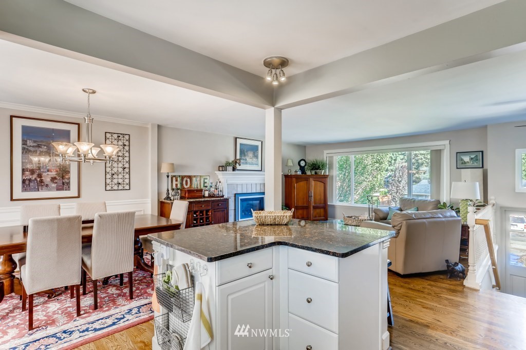 1809 Whitman Avenue Northeast Renton, WA 98059 - Photo 8 of 31 Gallery Image 8