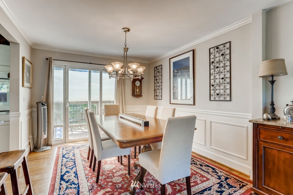 1809 Whitman Avenue Northeast Renton, WA 98059 - Photo 10 of 31 Gallery Image 10