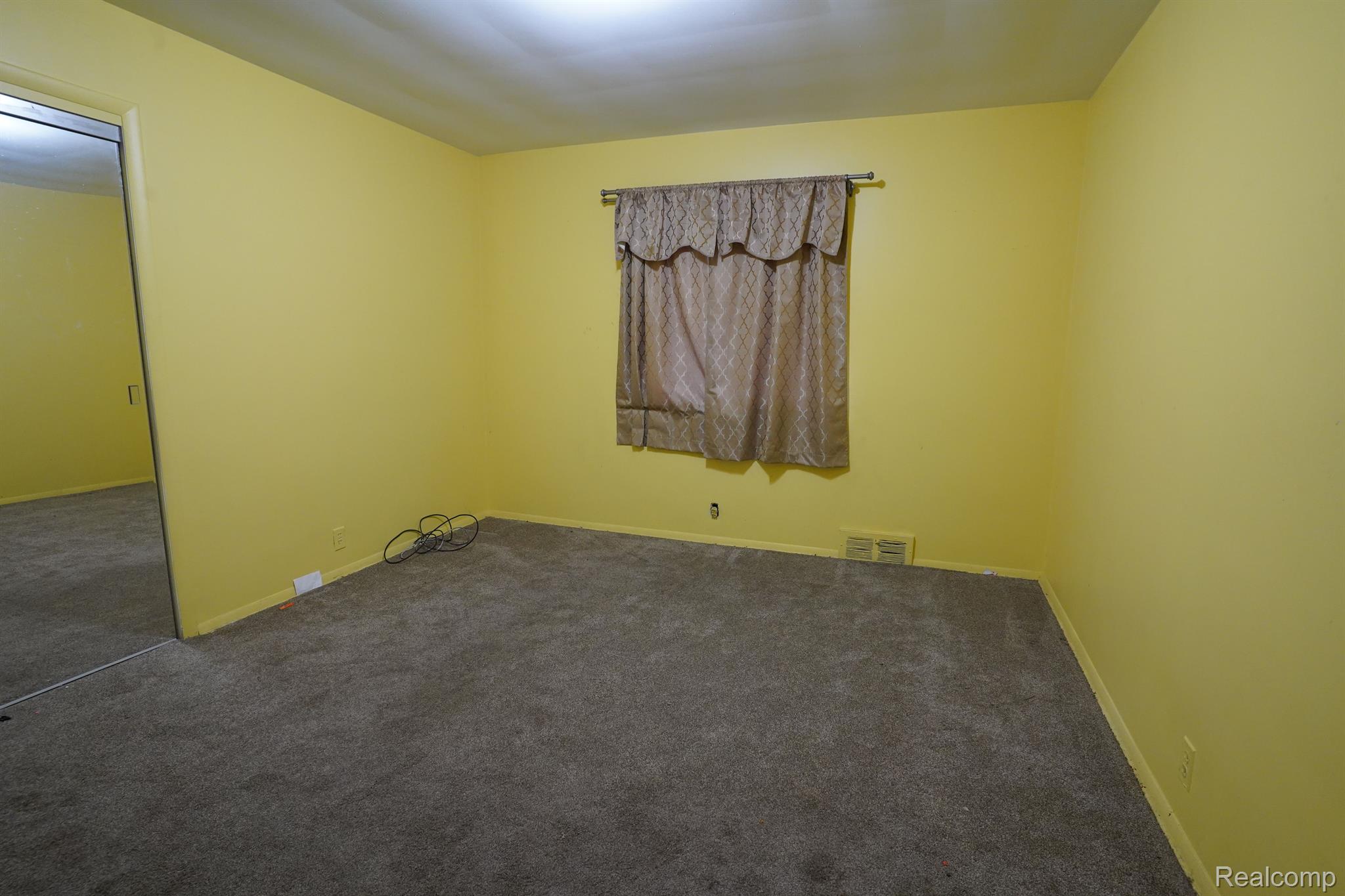 3367 Mackin Road Flint, MI 48504 - Photo 15 of 19 Gallery Image 15
