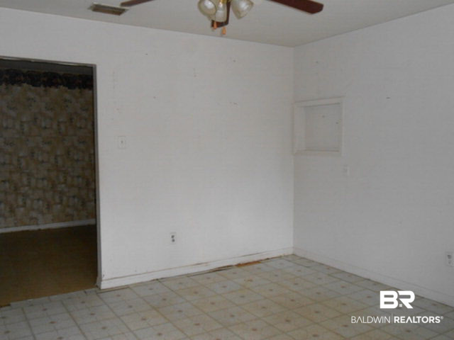 6752 Victor Road Mobile, AL 36608 - Photo 3 of 10