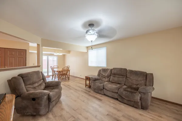 $260,000 | 1068 Serendipity Drive, Aurora, IL 60504