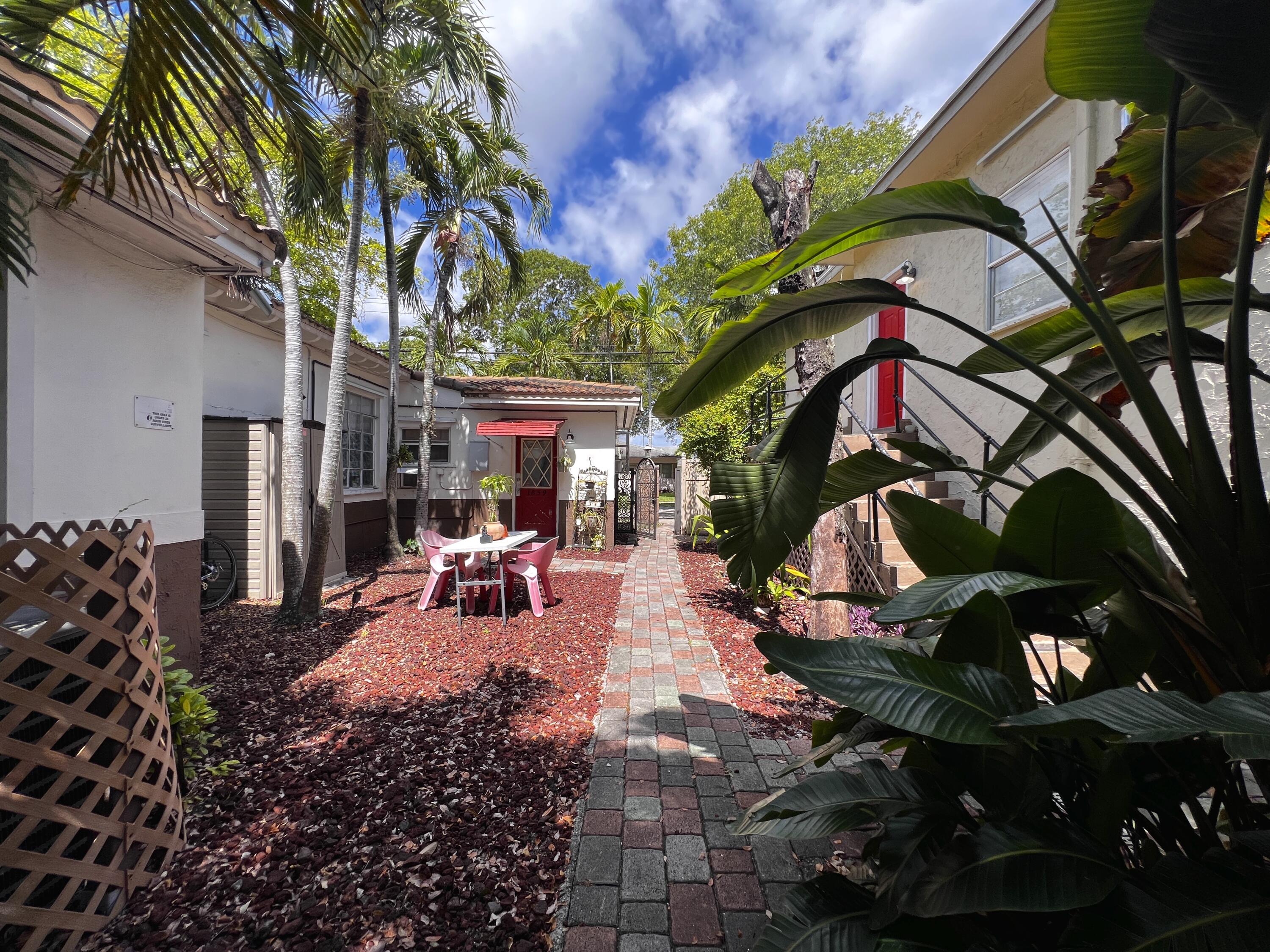 1859 Buchanan Street, Unit 2 Hollywood, FL 33020 - Photo 24 of 28 IMG_6570