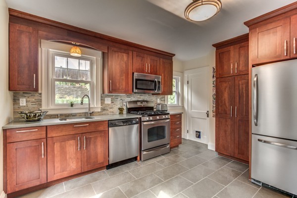 42 Prentice Street Waltham, MA 02451 - Photo 14 of 30 Gallery Image 14