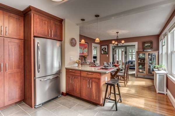 42 Prentice Street Waltham, MA 02451 - Photo 2 of 30 Gallery Image 2