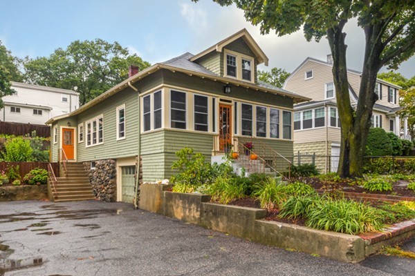 42 Prentice Street Waltham, MA 02451 - Photo 5 of 30 Gallery Image 5