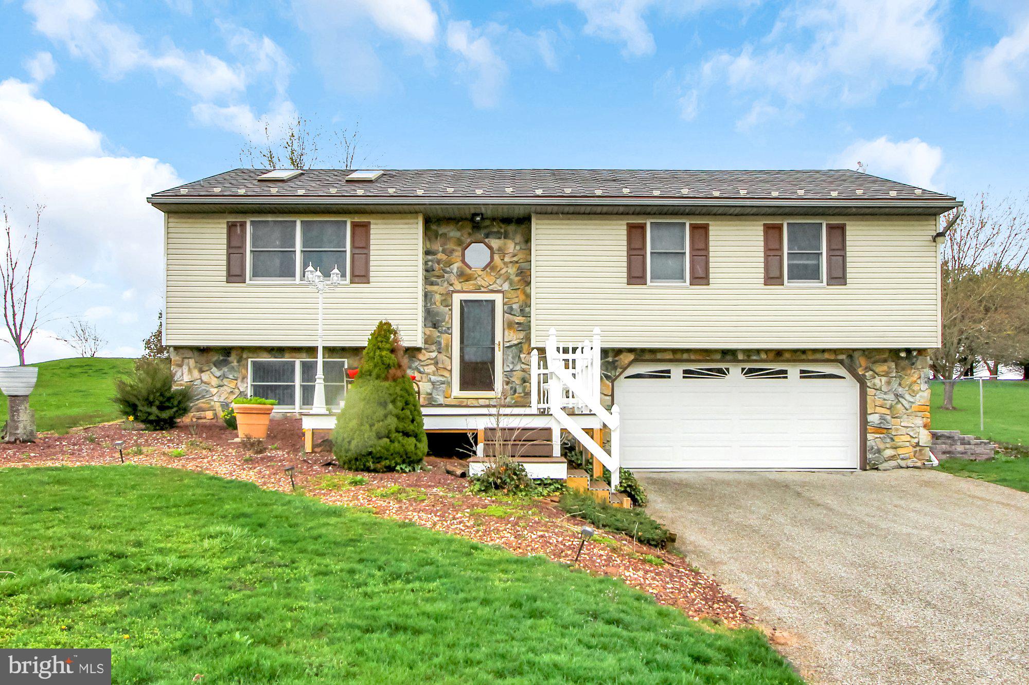 4651 Admire Road Thomasville, PA 17364 - Photo 1 of 29 Gallery Image 1