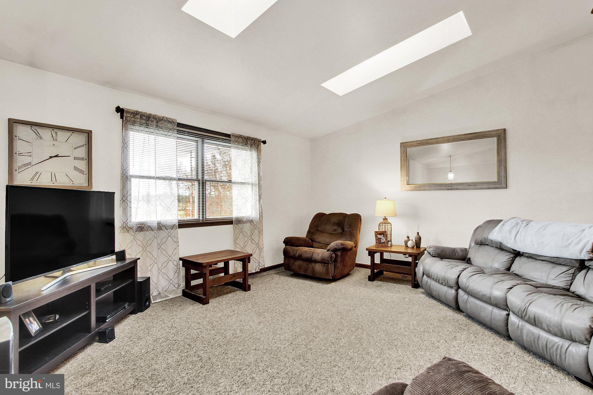 4651 Admire Road Thomasville, PA 17364 - Photo 4 of 29 Gallery Image 4