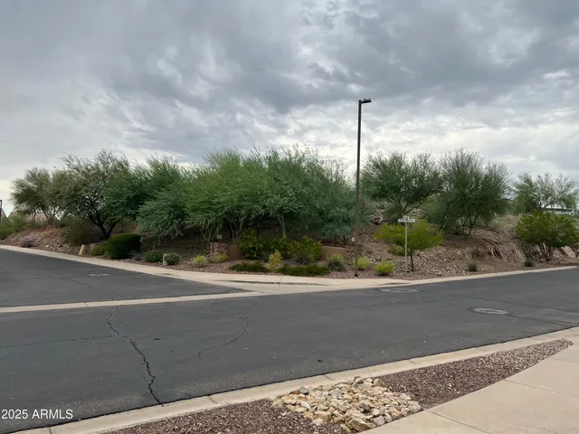 $3,800 | 8131 North 13th Way, Phoenix, AZ 85020