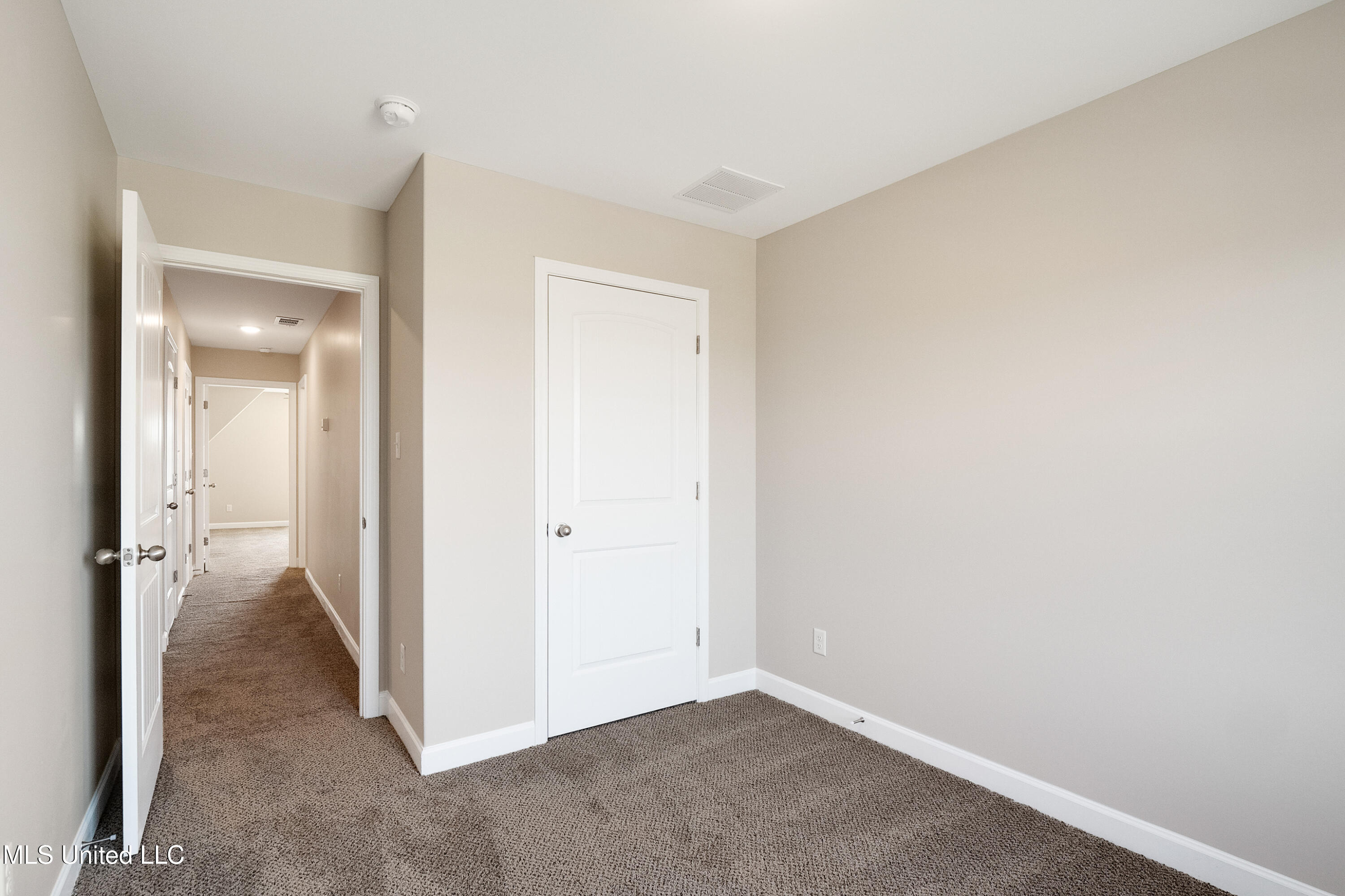 166 Centerline Roper Loop Byhalia, MS 38611 - Photo 29 of 33 034-5581 Lakeside Cir W-MLS Version