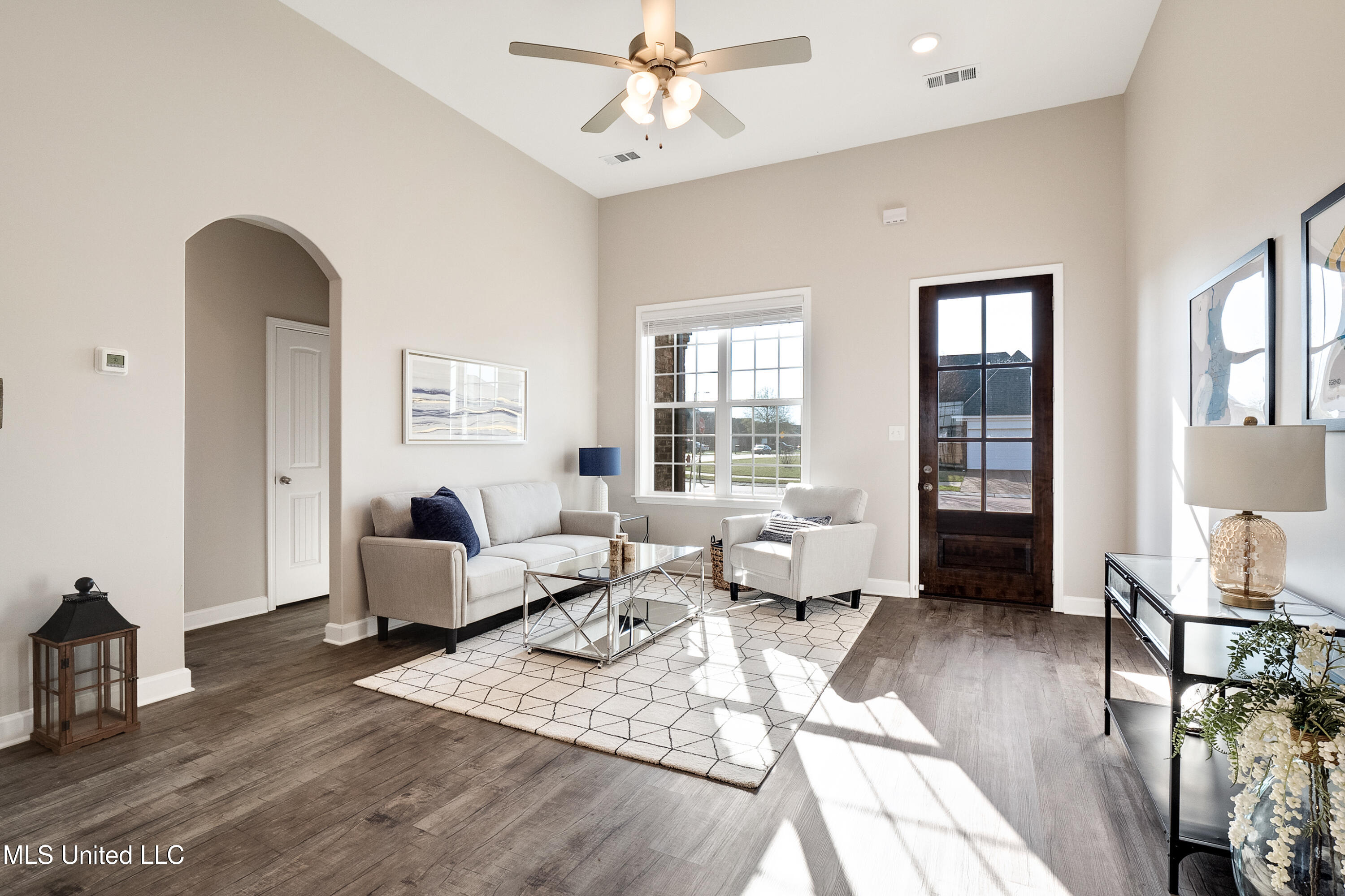 166 Centerline Roper Loop Byhalia, MS 38611 - Photo 3 of 33 006-5581 Lakeside Cir W-MLS Version - Co