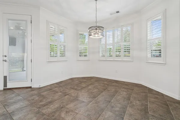 $575,000 | 9505 Rivercrest Drive, Denton, TX 76207