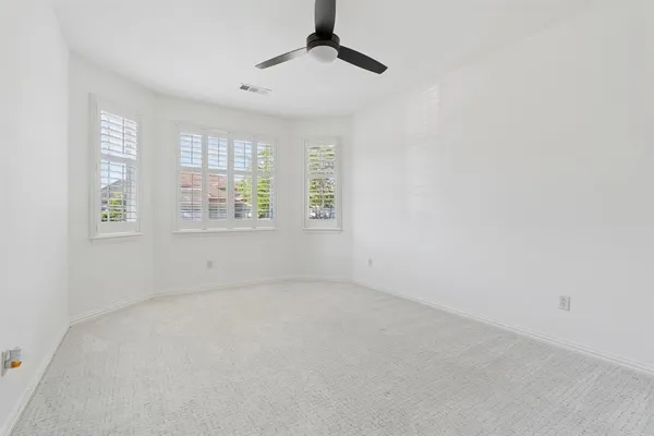 $575,000 | 9505 Rivercrest Drive, Denton, TX 76207