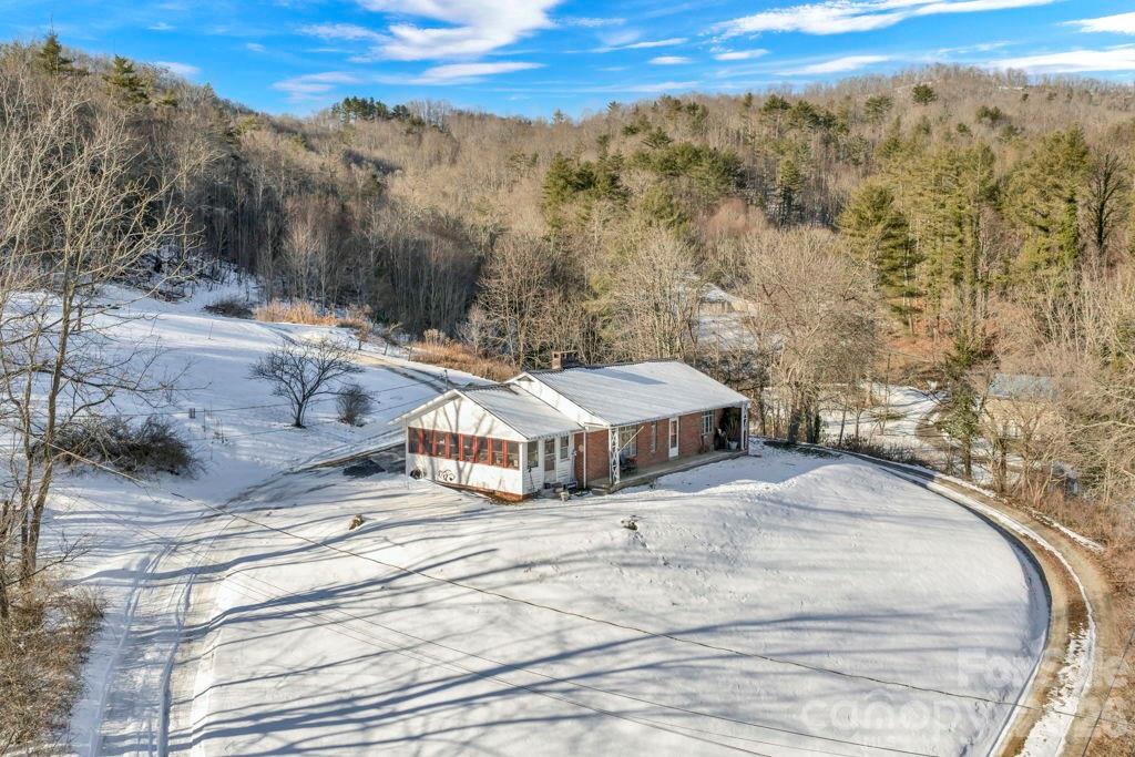 3606 Highway 194 Sugar Grove, NC 28679 - Photo 37 of 48 a view of a terrace with a yard