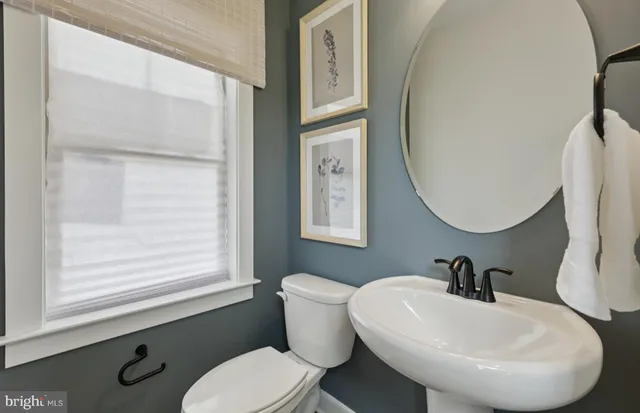 $724,990 | 6152 Amber Lane, Unit 2, Haymarket, VA 20169