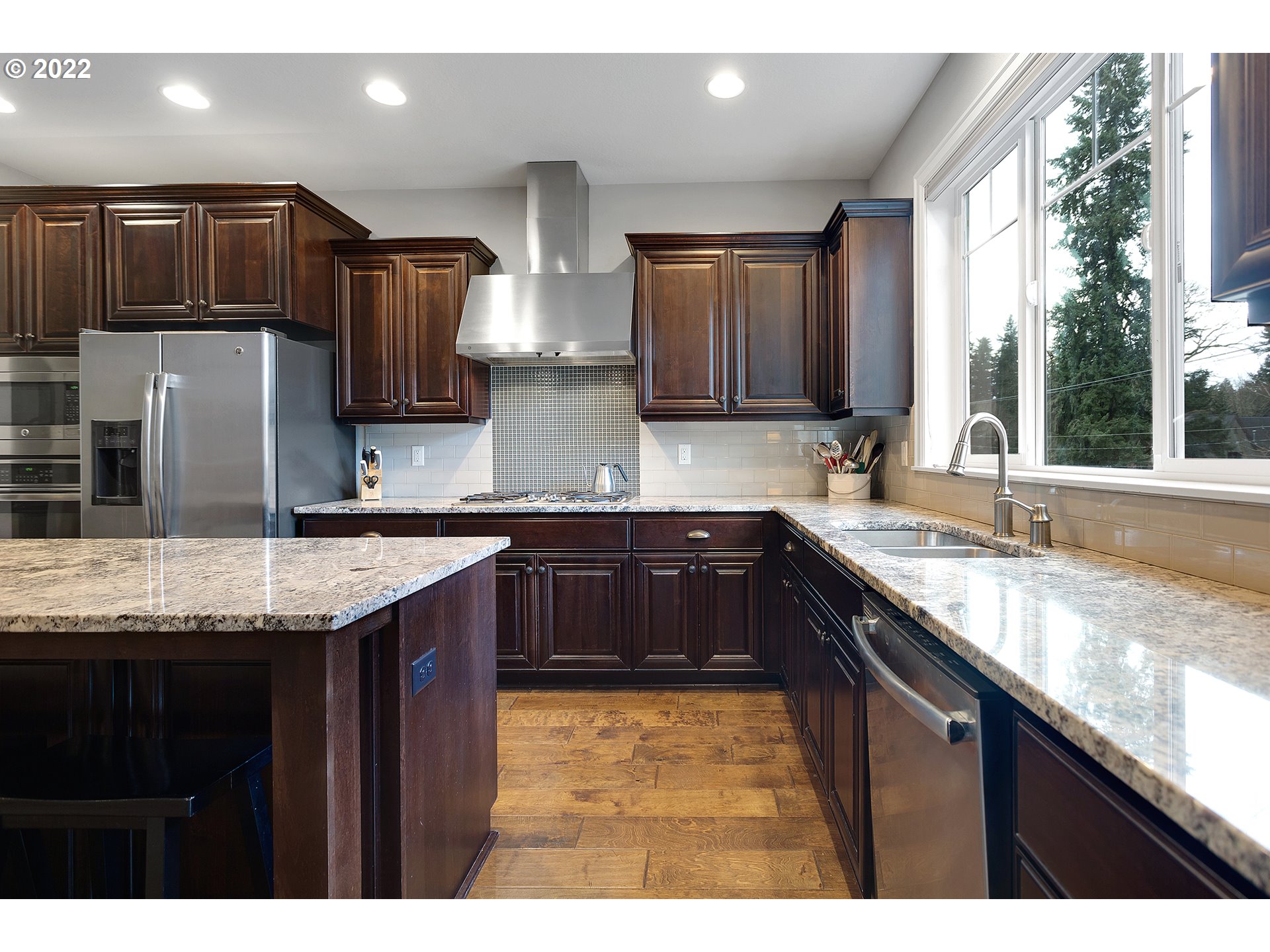 18582 Bryant Road Lake Oswego, OR 97034 - Photo 8 of 30 Gallery Image 8