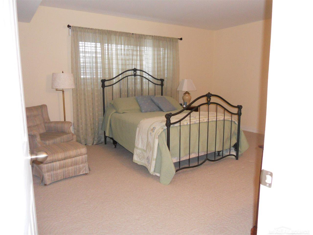 2247 Walton Boulevard Rochester Hills, MI 48309 - Photo 11 of 15