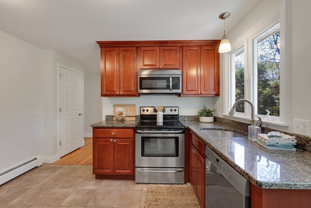 26 Andover Road Longmeadow, MA 01106 - Photo 9 of 36