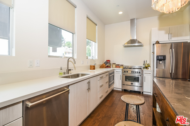 2209 Polyscope Place Los Angeles, CA 90026 - Photo 12 of 30