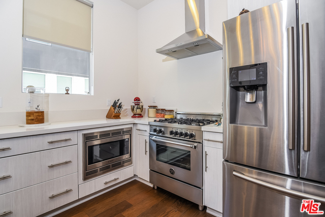 2209 Polyscope Place Los Angeles, CA 90026 - Photo 13 of 30