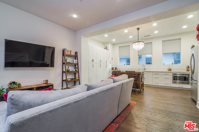 2209 Polyscope Place Los Angeles, CA 90026 - Photo 9 of 30