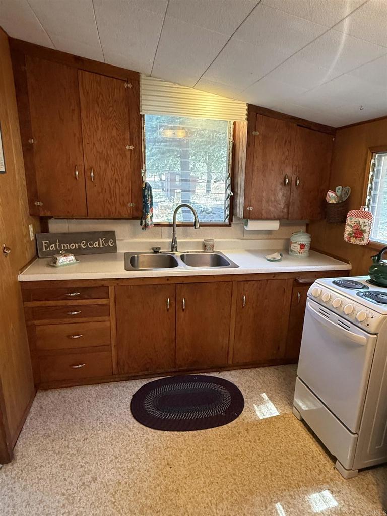 9150- Pine Creek Road, Unit 37 Pine Valley, CA 91962 - Photo 13 of 47 Kitchen