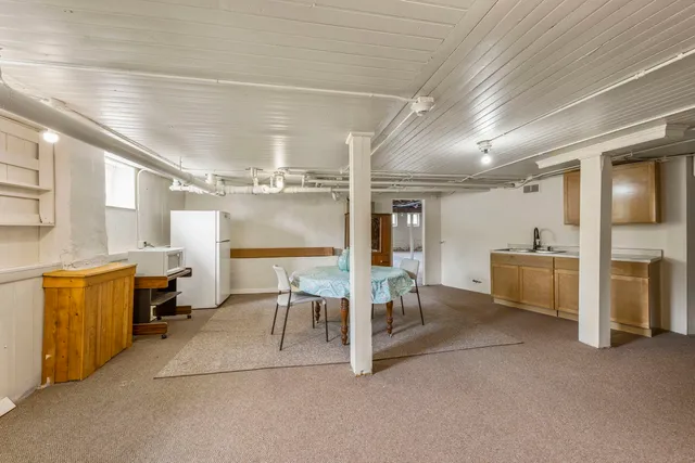 a view of a storage & utility room