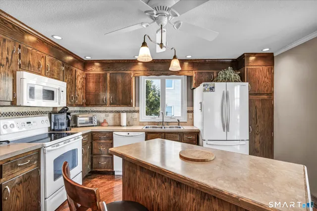 $499,900 | 89 Merriman Road, Wethersfield, CT 06109