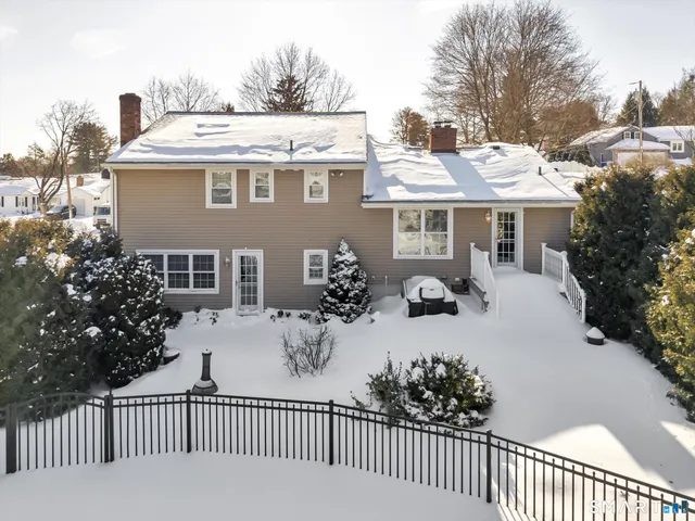 $499,900 | 89 Merriman Road, Wethersfield, CT 06109