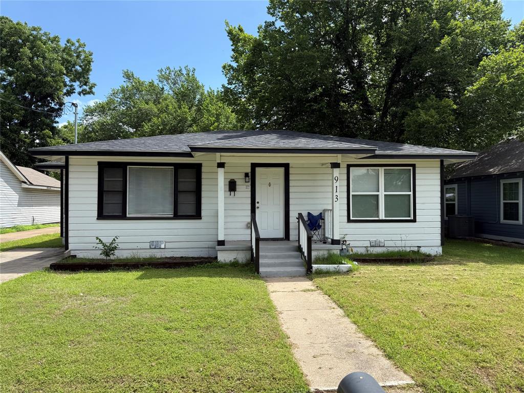 913 Hubert Street Waco, TX 76704 - Photo 2 of 12