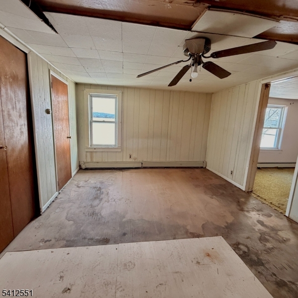 2720 River Road Phillipsburg, NJ 08865 - Photo 12 of 15 a view of a livingroom with a ceiling fan and window