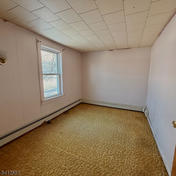 2720 River Road Phillipsburg, NJ 08865 - Photo 13 of 15 an empty room with a empty space and window