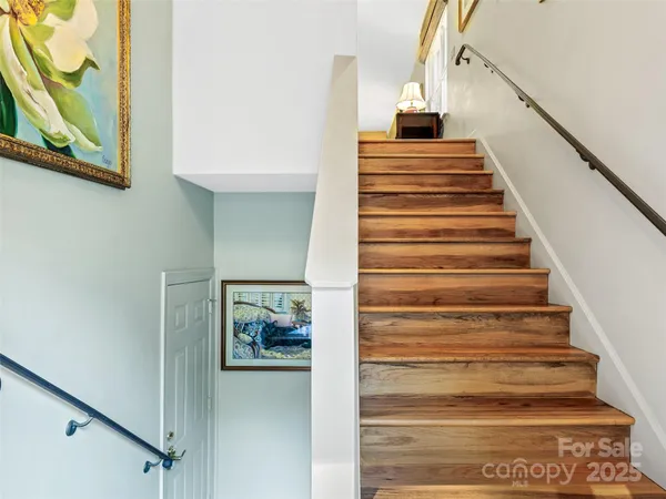 $725,000 | 73 Ridgetop Circle, Unit 303, Brevard, NC 28712