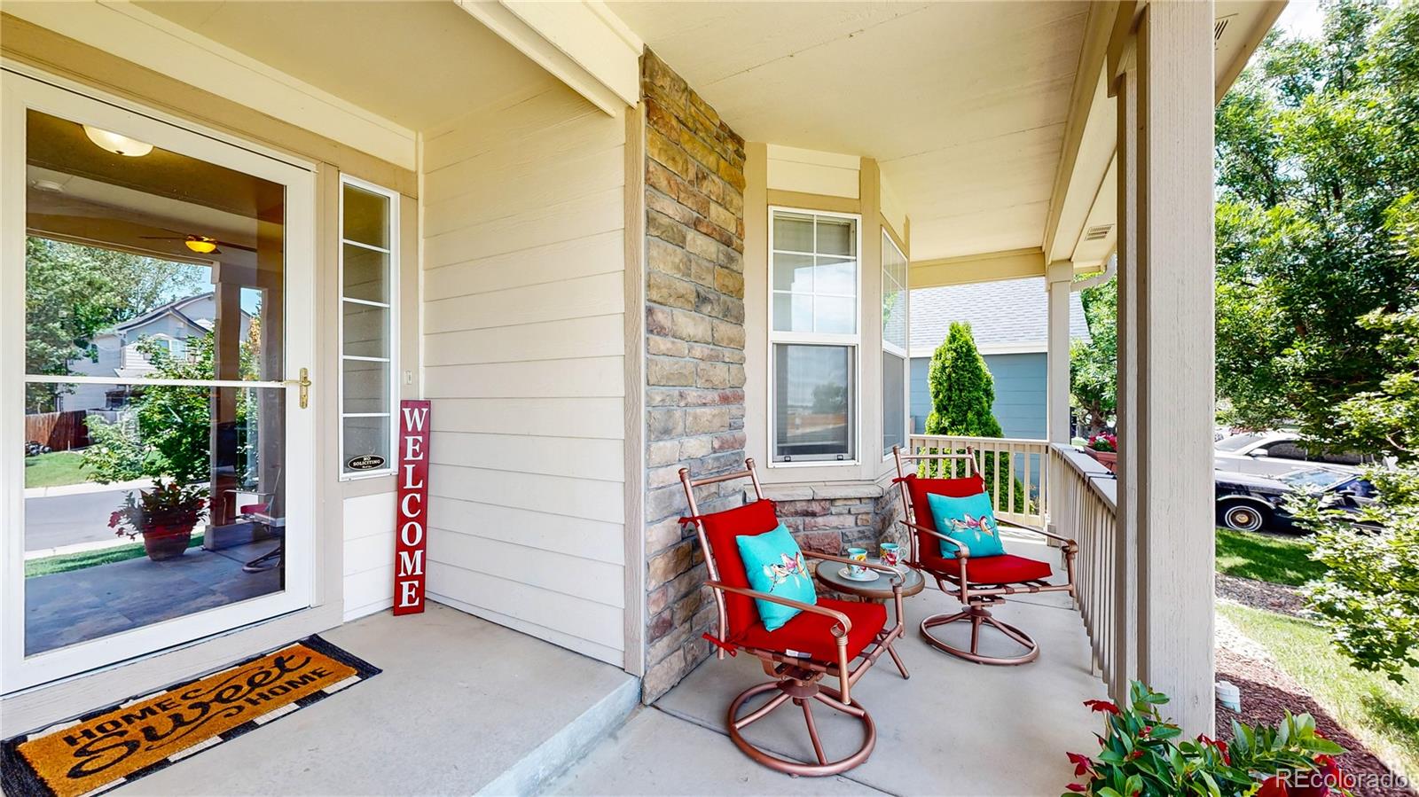 5759 Canyon Circle Longmont, CO 80504 - Photo 4 of 37