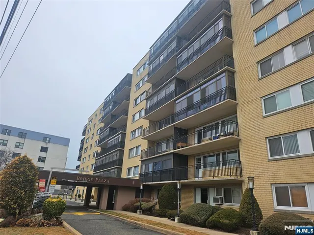 $139,900 | 2185 Lemoine Avenue, Unit 3C, Fort Lee, NJ 07024