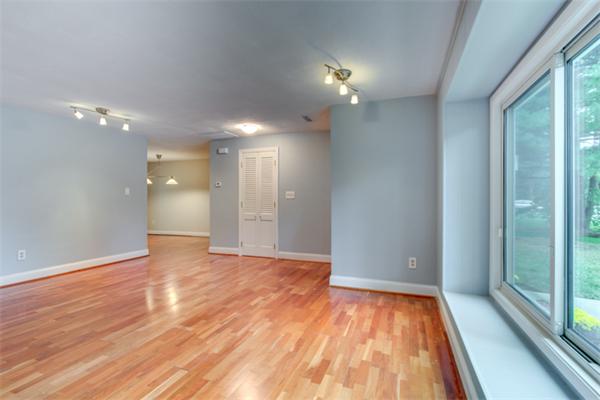 20 Larnis Road Framingham, MA 01701 - Photo 3 of 20 Gallery Image 3
