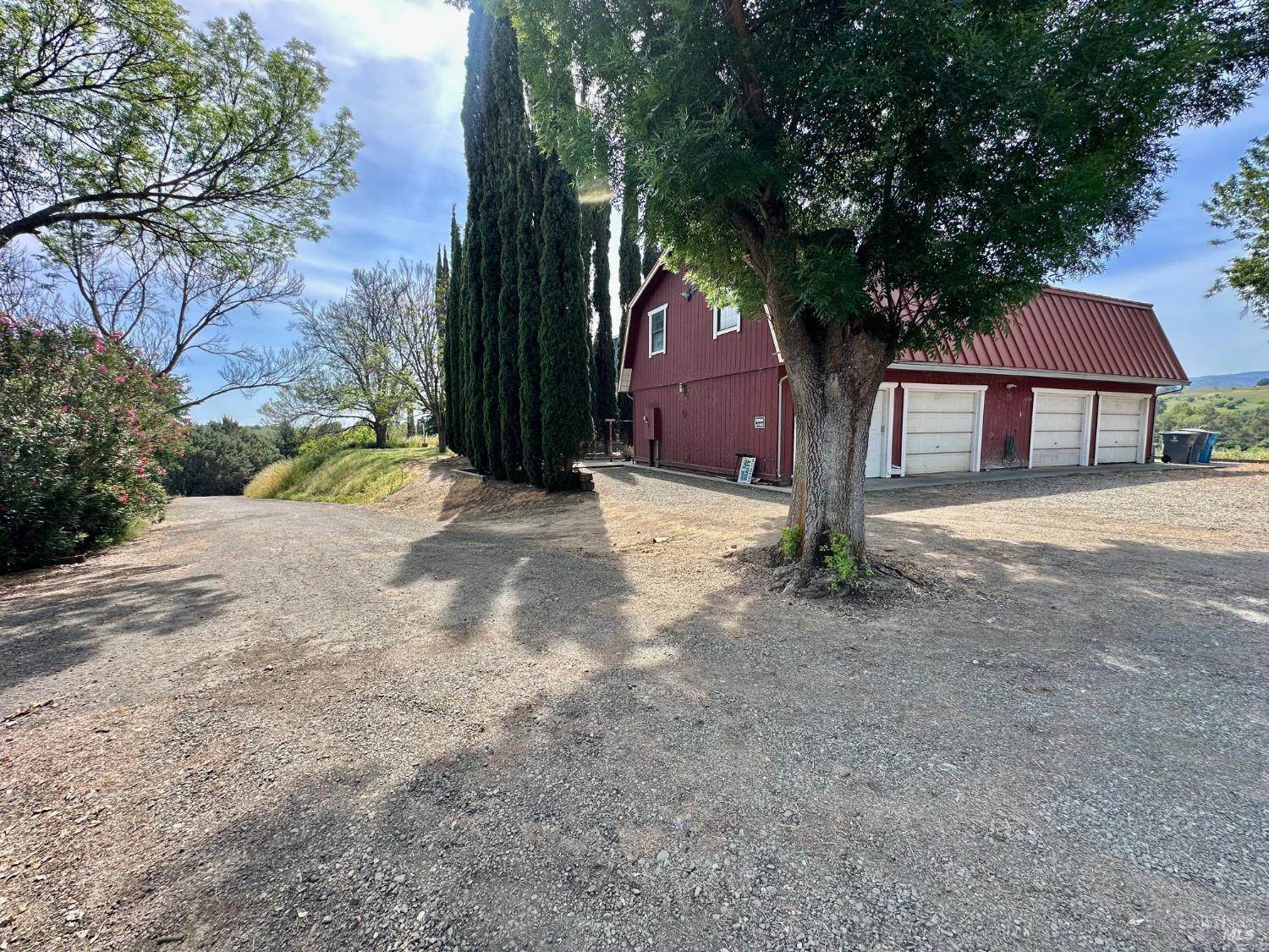 8551 Windy Ridge Trail Winters, CA 95694 - Photo 4 of 51 4 car garage with 1 bedroom, one bath ADU above it.