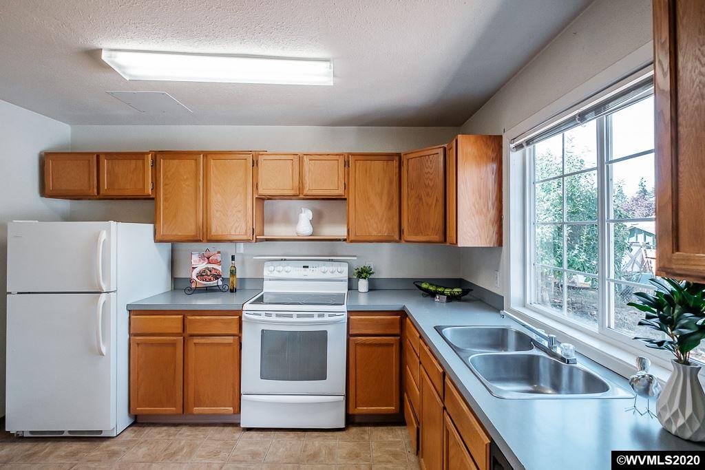 2109 Southeast 1st Avenue Albany, OR 97321 - Photo 12 of 28