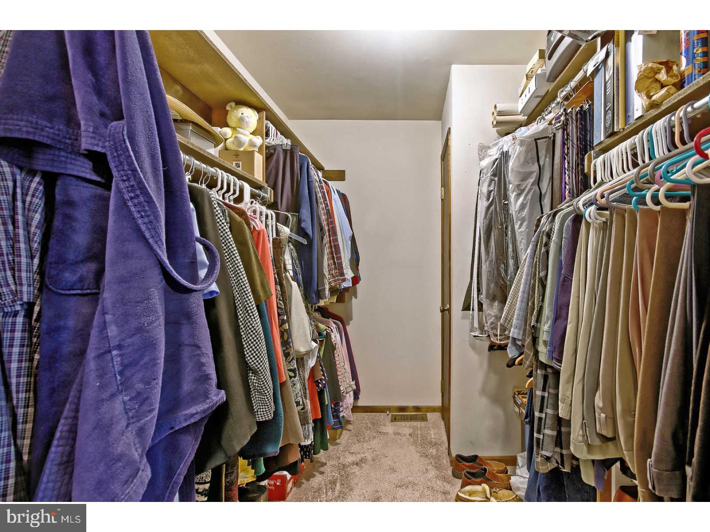 404 Doerrmann Drive Mickleton, NJ 08056 - Photo 13 of 25 Walk-in Closet