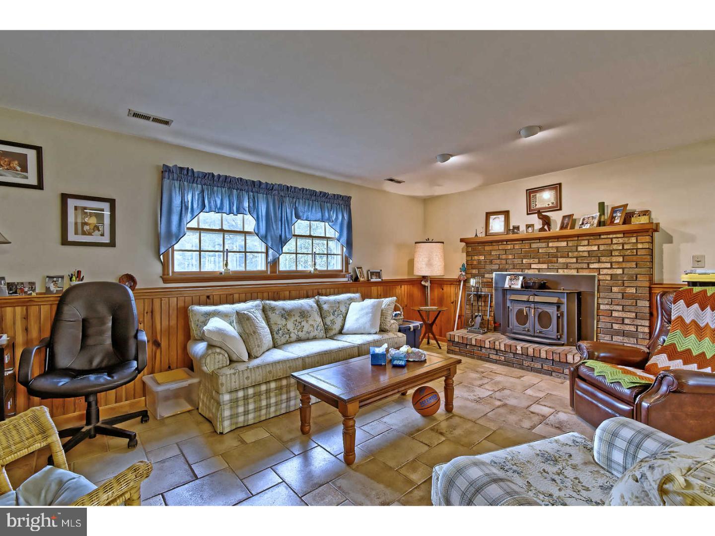 404 Doerrmann Drive Mickleton, NJ 08056 - Photo 21 of 25 Family Room