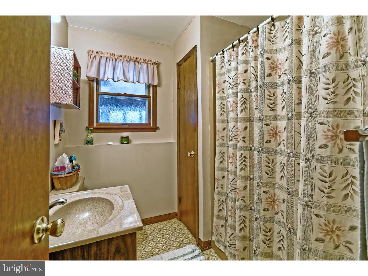 404 Doerrmann Drive Mickleton, NJ 08056 - Photo 23 of 25 Bathroom