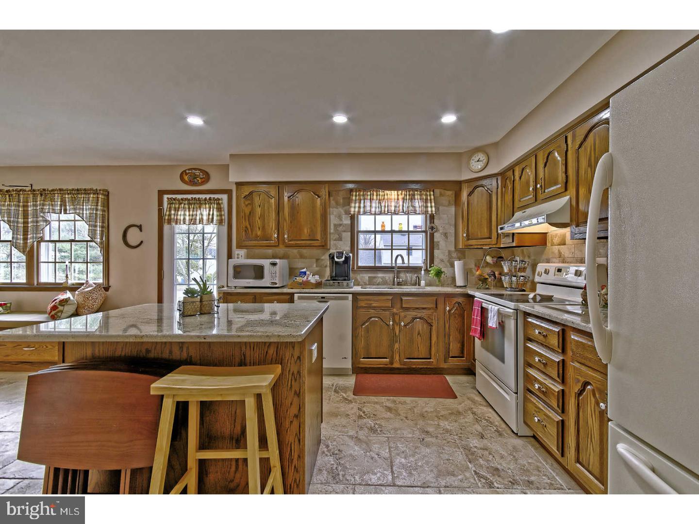 404 Doerrmann Drive Mickleton, NJ 08056 - Photo 9 of 25 Kitchen